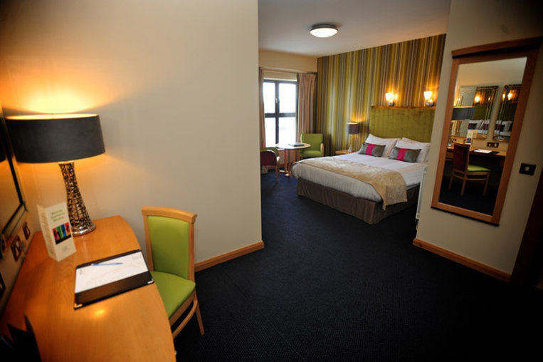Maldron Hotel Derry Exteriör bild